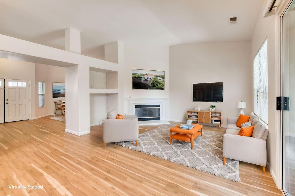 Image 20 of property listing at 2291 E Warwick Avenue, Fresno, CA 93720