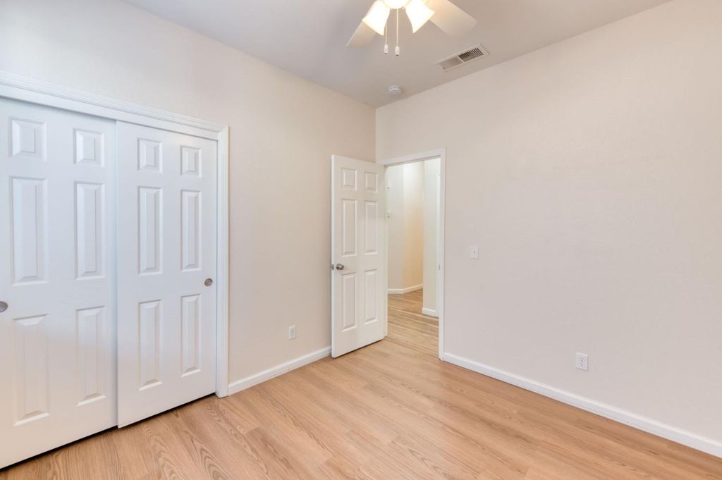 Image 24 of property listing at 2291 E Warwick Avenue, Fresno, CA 93720