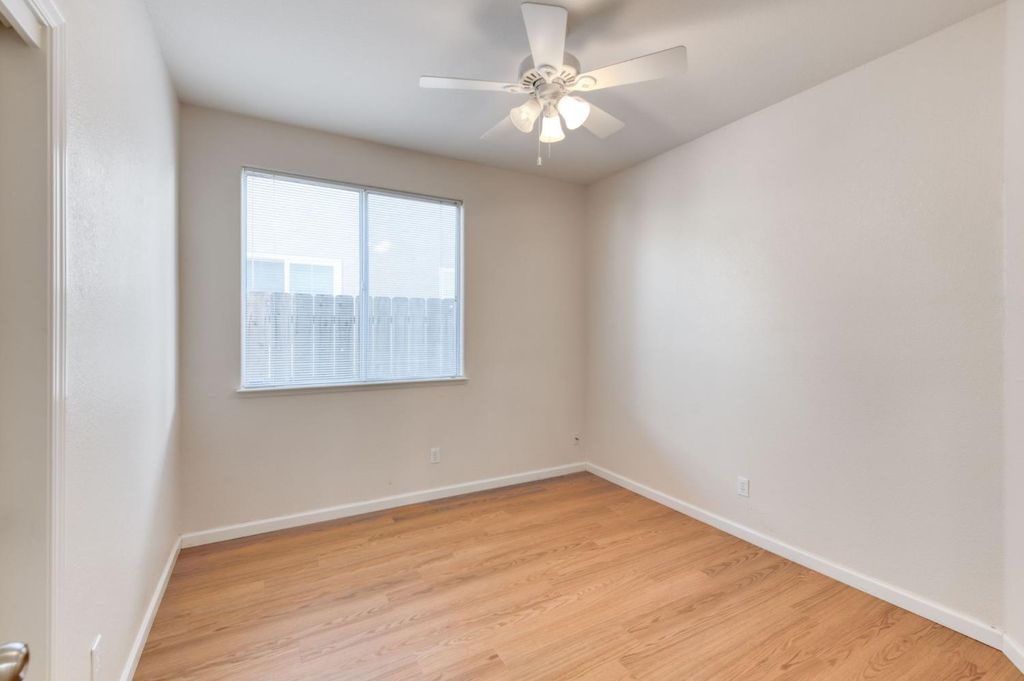 Image 25 of property listing at 2291 E Warwick Avenue, Fresno, CA 93720