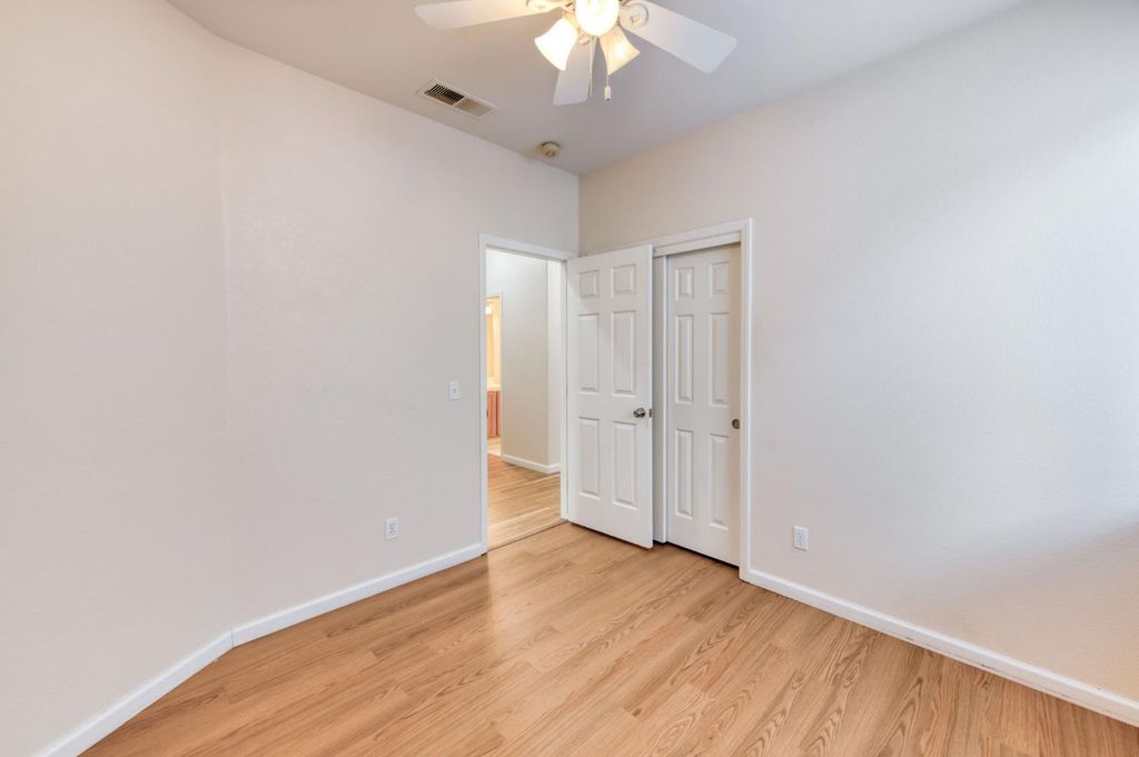 Image 26 of property listing at 2291 E Warwick Avenue, Fresno, CA 93720