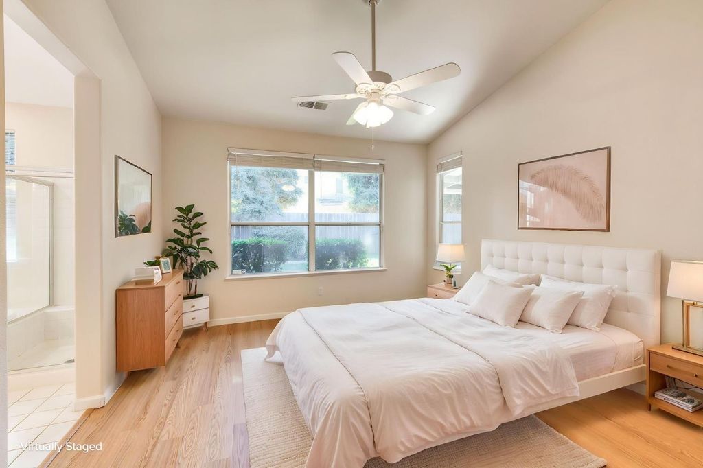 Image 28 of property listing at 2291 E Warwick Avenue, Fresno, CA 93720