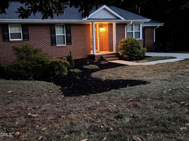2012 S Mebane Street 104, Burlington, NC 27215