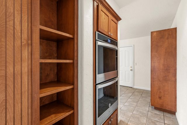 1924 Myers Lane, Medford, OR 97501