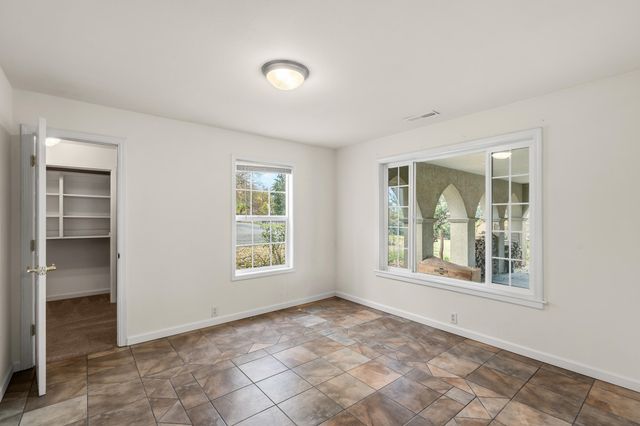 1924 Myers Lane, Medford, OR 97501