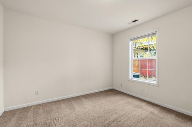 1924 Myers Lane, Medford, OR 97501