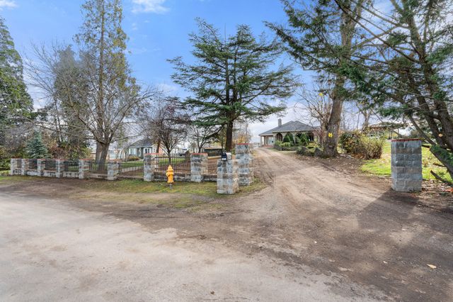 1924 Myers Lane, Medford, OR 97501