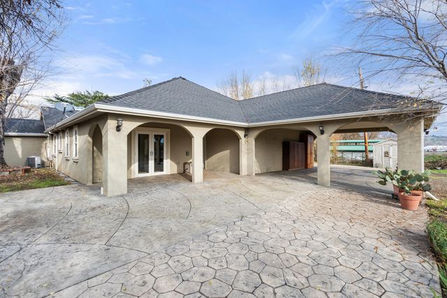 1924 Myers Lane, Medford, OR 97501