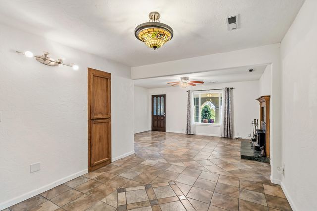 1924 Myers Lane, Medford, OR 97501