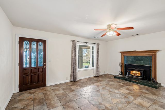 1924 Myers Lane, Medford, OR 97501