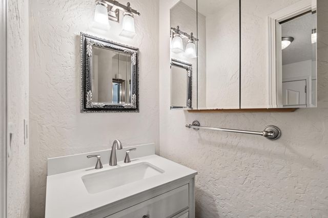 1924 Myers Lane, Medford, OR 97501