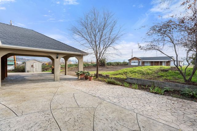 1924 Myers Lane, Medford, OR 97501