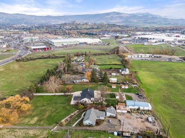 1924 Myers Lane, Medford, OR 97501