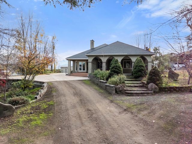 1924 Myers Lane, Medford, OR 97501