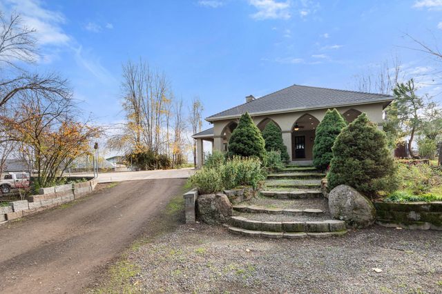 1924 Myers Lane, Medford, OR 97501