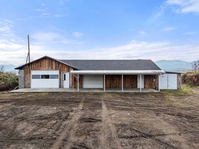 1924 Myers Lane, Medford, OR 97501