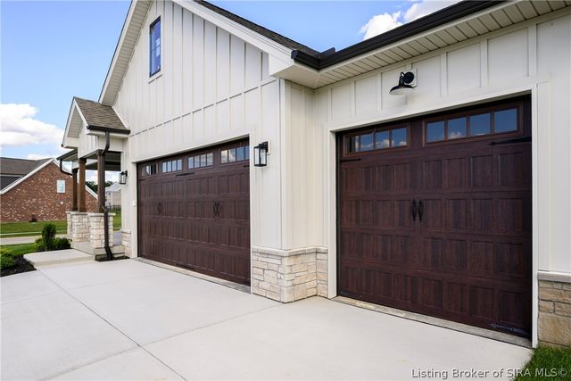 7650 Melrose Lane 550, Charlestown, IN 47111