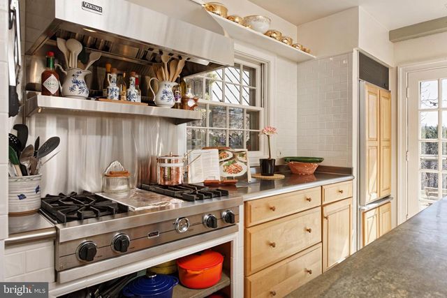 4392 CARRINGTON RD, Markham, VA 22643