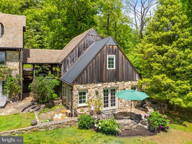 4392 CARRINGTON RD, Markham, VA 22643