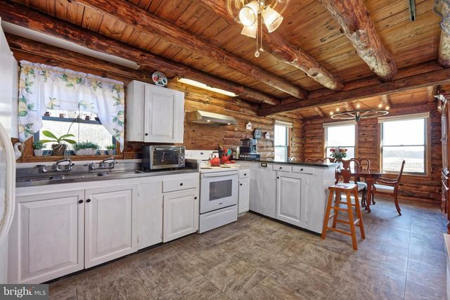 4392 CARRINGTON RD, Markham, VA 22643