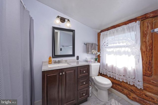 4392 CARRINGTON RD, Markham, VA 22643