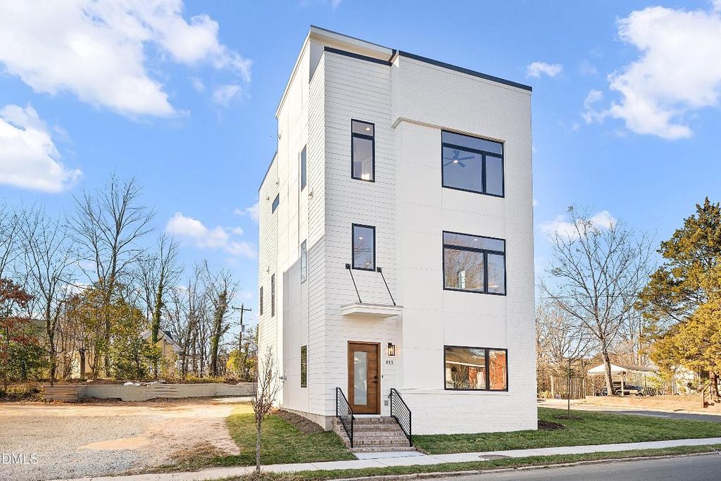 813 N Roxboro Street, Durham, NC 27701
