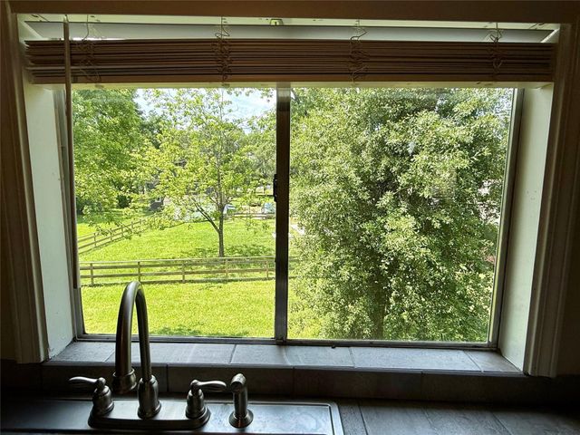 17903 E Strack Drive Garage, Spring, TX 77379