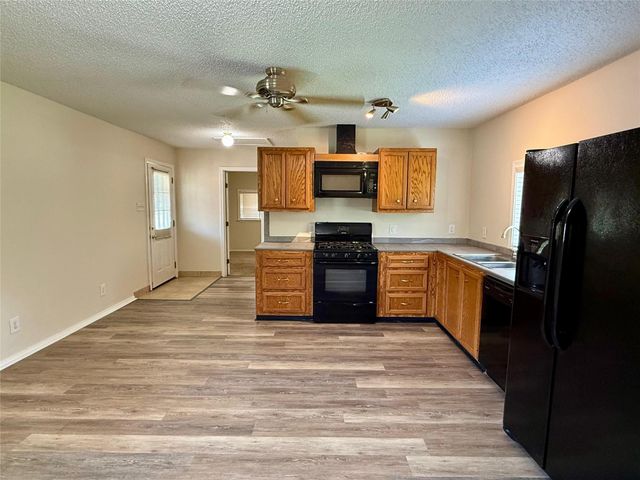 17903 E Strack Drive Garage, Spring, TX 77379