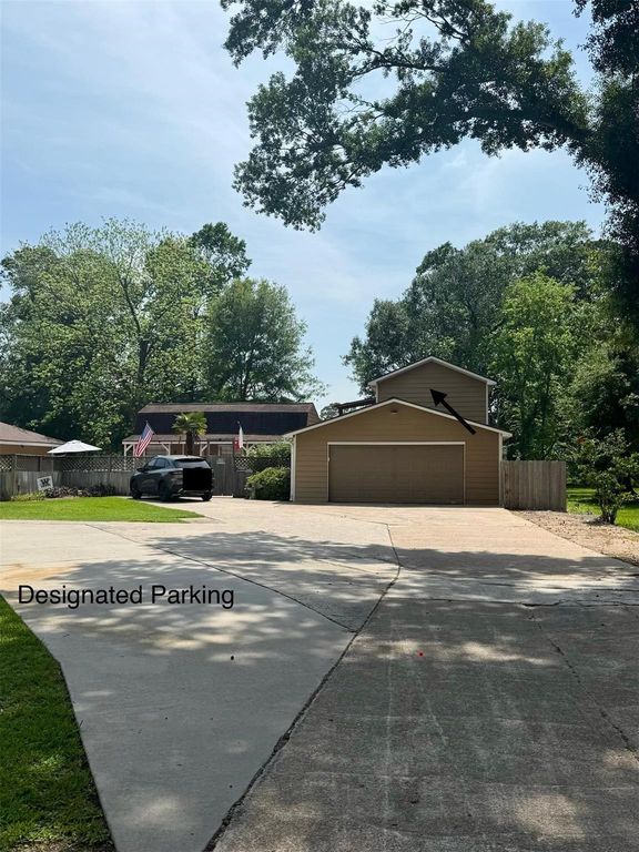 17903 E Strack Drive Garage, Spring, TX 77379