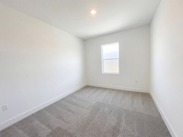 441 N Paso Robles Dr, Tracy, CA 95391