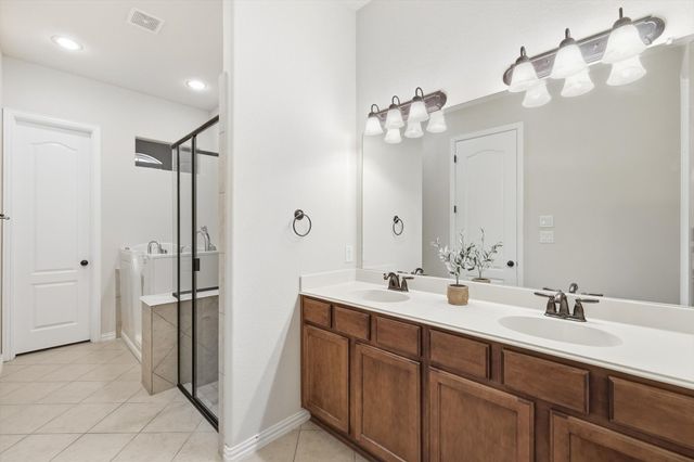 2462 Sunderland Lane, Lewisville, TX 75067