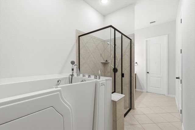 2462 Sunderland Lane, Lewisville, TX 75067