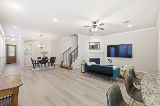 2462 Sunderland Lane, Lewisville, TX 75067