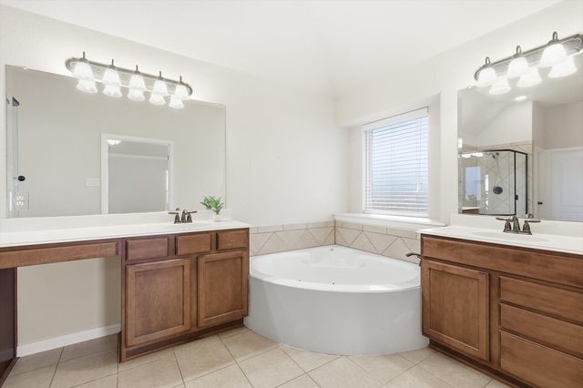 2462 Sunderland Lane, Lewisville, TX 75067