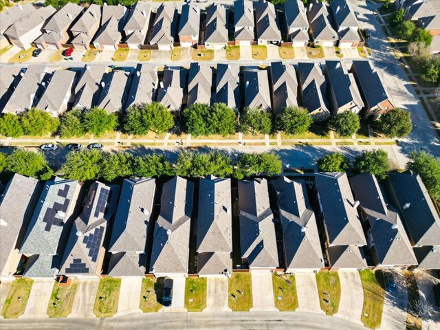 2462 Sunderland Lane, Lewisville, TX 75067