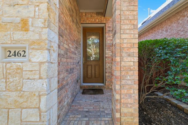 2462 Sunderland Lane, Lewisville, TX 75067