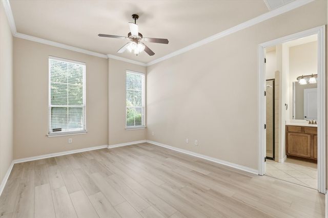 2462 Sunderland Lane, Lewisville, TX 75067