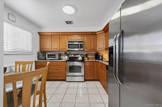 83 Buckingham Court, Pomona, NY 10970