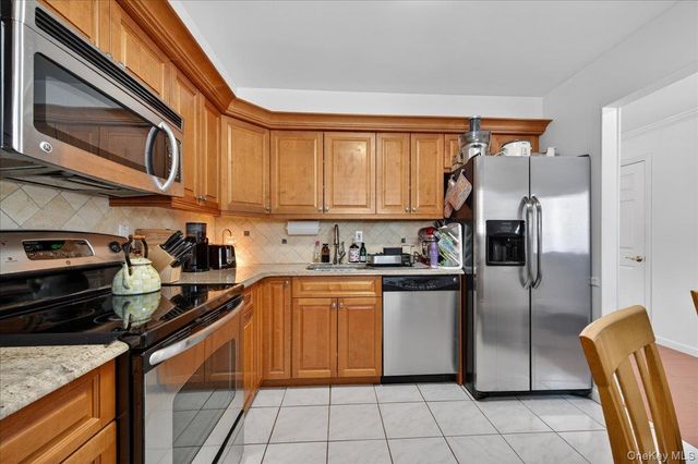 83 Buckingham Court, Pomona, NY 10970