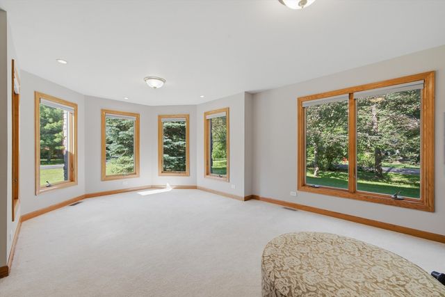 11555 S Elbridge Avenue, Palos Park, IL 60464