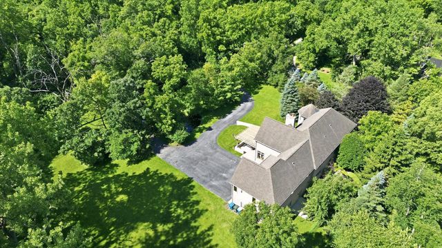 11555 S Elbridge Avenue, Palos Park, IL 60464