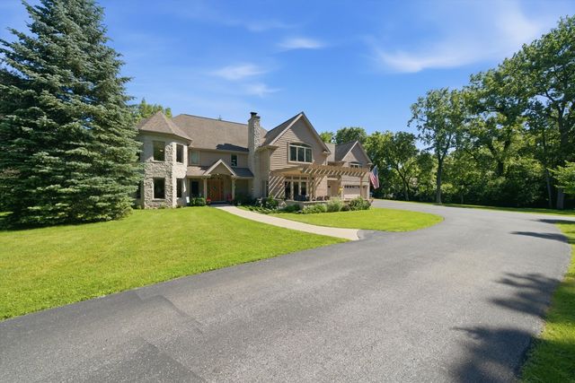 11555 S Elbridge Avenue, Palos Park, IL 60464