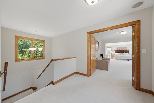 11555 S Elbridge Avenue, Palos Park, IL 60464
