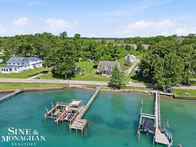 2300 S Channel Drive, Clay Twp, MI 48028