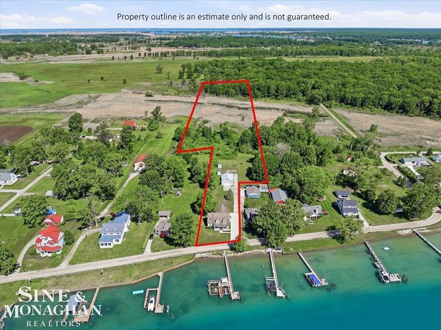 2300 S Channel Drive, Clay Twp, MI 48028