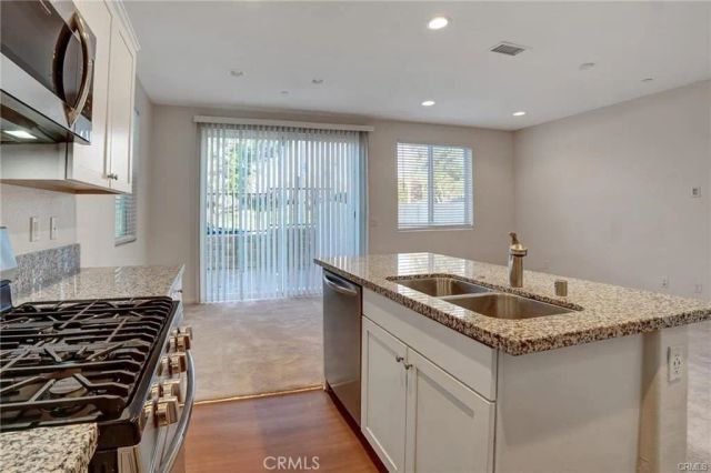 22824 W Olive, West Hills, CA 91304