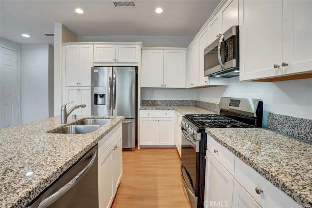 22824 W Olive, West Hills, CA 91304