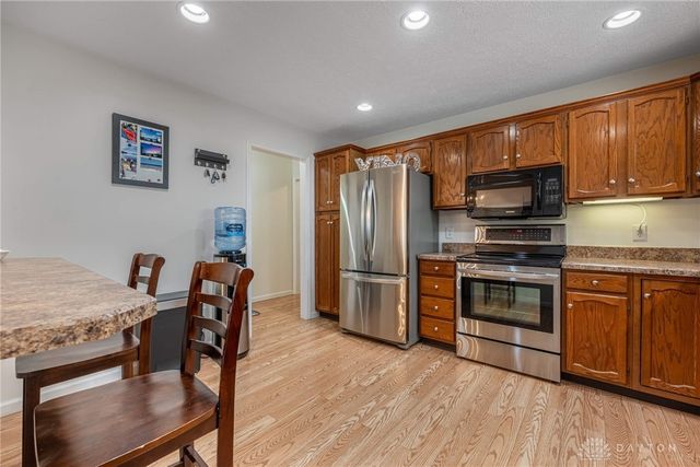 143 Timberside Court, Springboro, OH 45066