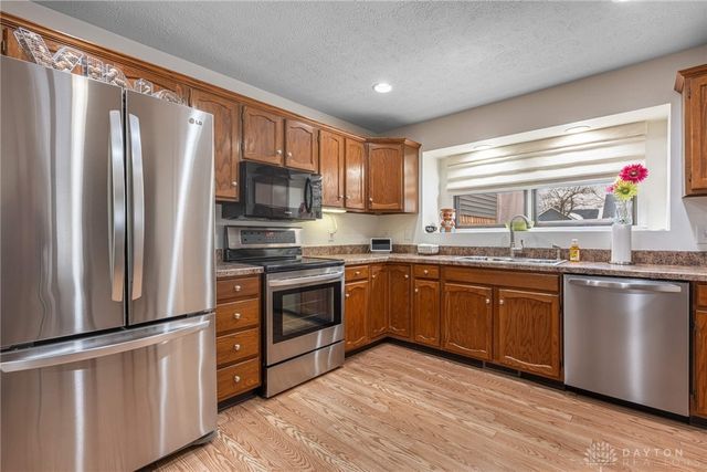 143 Timberside Court, Springboro, OH 45066