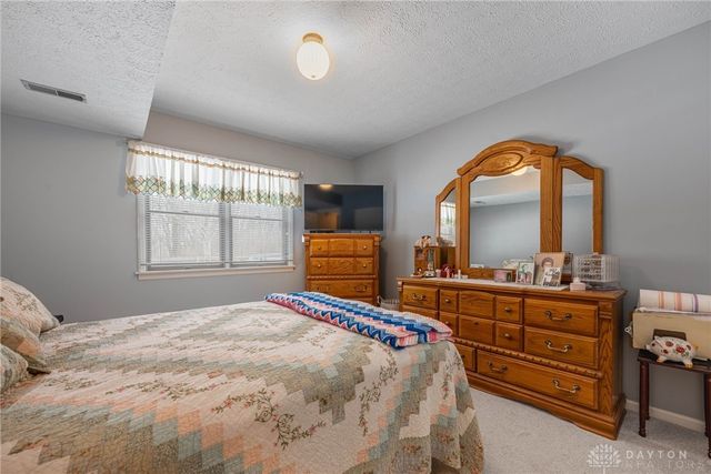 143 Timberside Court, Springboro, OH 45066