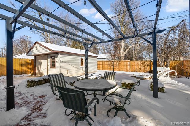 21819 California Street, Saint Clair Shores, MI 48080